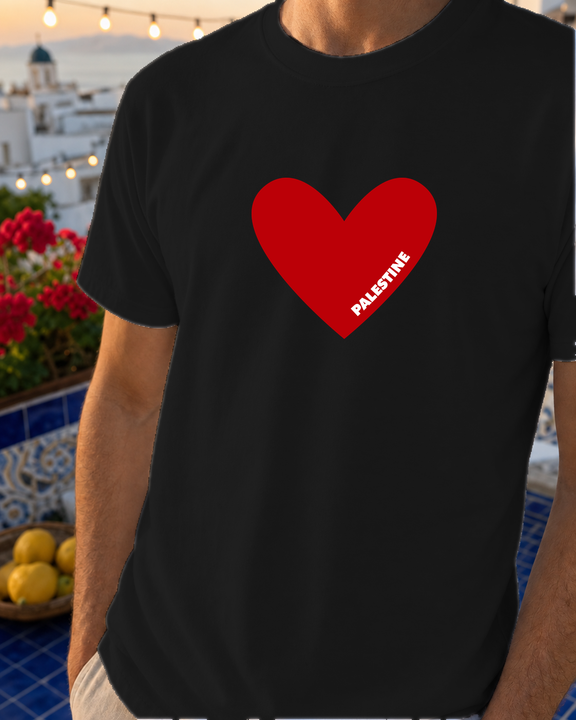 Watermello mockup | TShirt - Pali Heart | Black | model