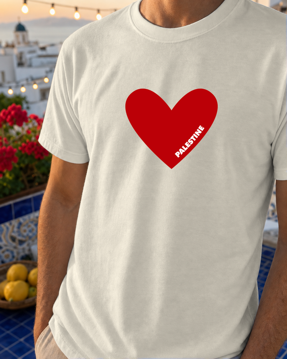Watermello mockup | TShirt - Pali Heart | Natural | model