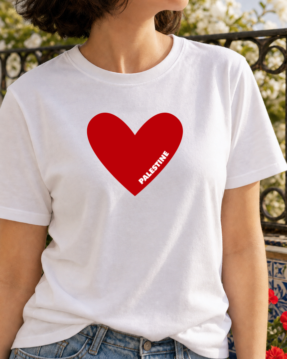 Watermello mockup | TShirt - Pali Heart | White | model 2