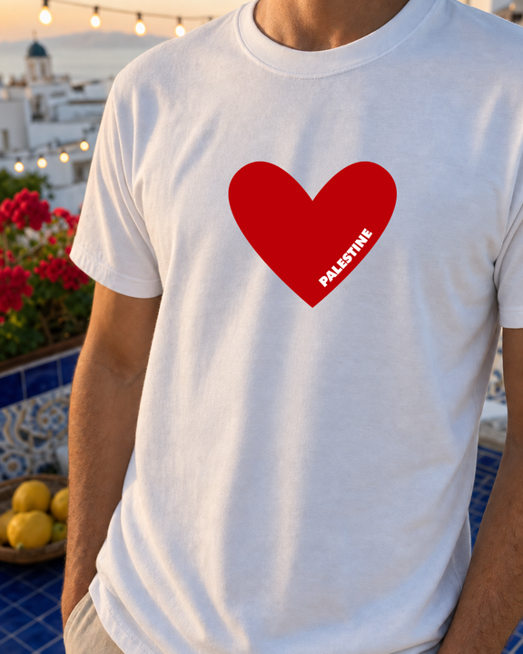 Watermello mockup | TShirt - Pali Heart | White | model